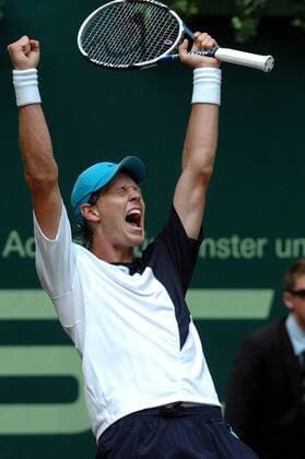 Tomas Berdych (Tschechien) gewinnt die Gerry Weber Open 2007 Tennis Herren Gerry Weber Open 2007, ATP Tour, Finale, Endspiel Einzelbild Halle Westfalen Freude, Begeisterung, Tennis Herren Gerry Weber Open 2007, ATP Tour, Finale, Endspiel Einzelbild Halle Westfalen Freude, Begeisterung,