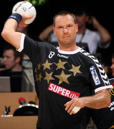 Christian Schwarzer (All Star Team Lemgo) am Ball Handball Herren All Star Game 2007, AllStar, AllStars, Stars, TBV Einzelbild Berlin Handball Herren All Star Game 2007, AllStar, AllStars, Stars, TBV Einzelbild Berlin
