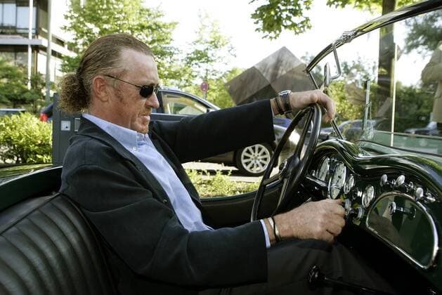 Miguel Angel Jimenez (Spanien) fährt in einem BMW 319 1 Oldtimer zur Auslosung der BMW Open 2007 vor Golf Herren Draw Party BMW Open 2007, European PGA Tour Einzelbild München Golf Herren Draw Party BMW Open 2007, European PGA Tour Einzelbild München