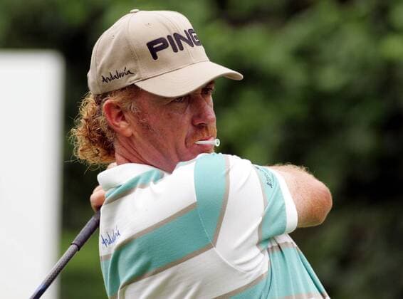 Miguel Angel Jimenez (Spanien) mit dem Tee im Mund Golf Herren BMW International Open 2007, European PGA Tour, Vdig Einzelbild München Eichenried Golf Herren BMW International Open 2007, European PGA Tour, Vdig Einzelbild München Eichenried