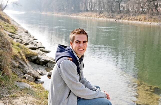 Philipp Lahm (Bayern) in den Münchner Isarauen Fußball 1. BL Herren Saison 2006 2007, FC Bayern München, Fotoshooting Einzelbild München Fußball 1. BL Herren Saison 2006 2007, FC Bayern München, Fotoshooting Einzelbild München
