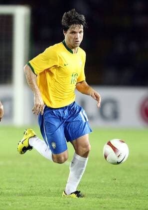 Diego (Brasilien) am Ball Fußball Länderspiel Herren Copa America 2007, Amerika, Südamerikameisterschaft, Südamerika Meisterschaft, Nationalteam Einzelbild Puerto Ordaz Dynamik, Fußball Länderspiel Herren Copa America 2007, Amerika, Südamerikameisterschaft, Südamerika Meisterschaft, Nationalteam Einzelbild Puerto Ordaz Dynamik,