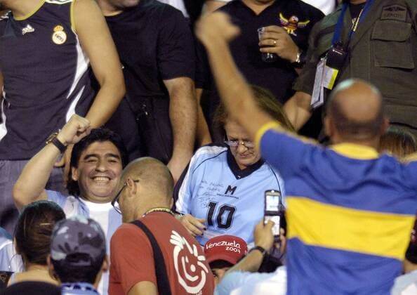 Fußballlegende Diego Armando Maradona (Argentinien, li.) zu Gast bei der Copa America 2007 - Fußball Länderspiel Herren Copa America 2007, Amerika, Südamerikameisterschaft, Südamerika Meisterschaft, Nationalteam Gruppe Maracaibo Freude, Fußball Länderspiel Herren Copa America 2007, Amerika, Südamerikameisterschaft, Südamerika Meisterschaft, Nationalteam Gruppe Maracaibo Freude,