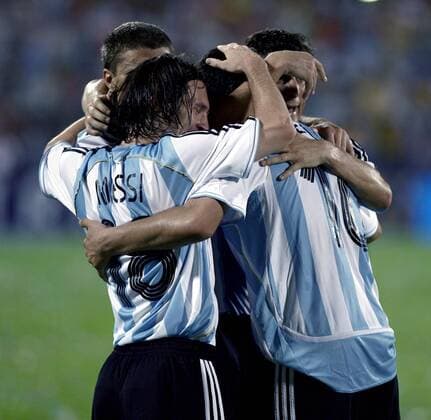 Torjubel Argentinien - u.a. mit Lionel Messi (li.) Fußball Länderspiel Herren Copa America 2007, Amerika, Südamerikameisterschaft, Südamerika Meisterschaft, Nationalteam Gruppe Maracaibo Freude, Fußball Länderspiel Herren Copa America 2007, Amerika, Südamerikameisterschaft, Südamerika Meisterschaft, Nationalteam Gruppe Maracaibo Freude,