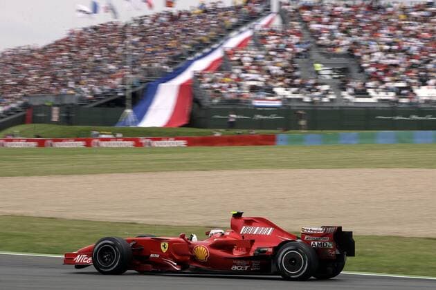 Kimi Räikkönen (Finnland Ferrari) in seinem Boliden Motorsport Grand Prix Herren Großer Preis von Frankreich 2007, Formel 1 Weltmeisterschaft, F1, F, GP, WM Einzelbild Magny Cours Dynamik, Motorsport Grand Prix Herren Großer Preis von Frankreich 2007, Formel 1 Weltmeisterschaft, F1, F, GP, WM Einzelbild Magny Cours Dynamik,