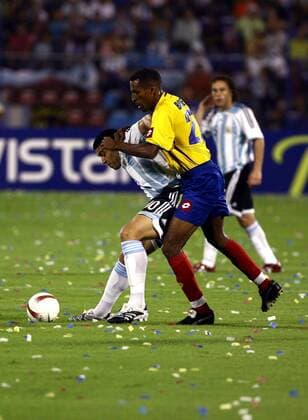 Juan Roman Riquelme (Argentinien, li.) gegen Jorge Banguero (Kolumbien) Fußball Länderspiel Herren Copa America 2007, Amerika, Südamerikameisterschaft, Südamerika, Meisterschaft, Gruppe B Gruppe Maracaibo Dynamik, Kampf, Fußball Länderspiel Herren Copa America 2007, Amerika, Südamerikameisterschaft, Südamerika, Meisterschaft, Gruppe B Gruppe Maracaibo Dynamik, Kampf,