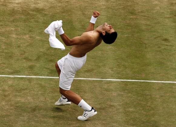 Novak Djokovic (Serbien) jubelt Tennis Herren All England Championships 2007, ATP Tour, Grand Slam Einzelbild Wimbledon London Freude, Begeisterung, Tennis Herren All England Championships 2007, ATP Tour, Grand Slam Einzelbild Wimbledon London Freude, Begeisterung,