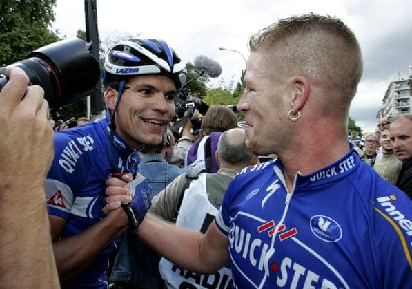 Etappensieger Gert Steegmans (li.) nimmt die Glückwünsche von Sebastien Rosseler (beide Belgien Quick Step Innergetic) entgegen - Radsport Herren Tour de France 2007, ProTour, Straßenradsport, Straße, Rad Gruppe 2. Etappe: Dünkirchen - Gent Freude, Radsport Herren Tour de France 2007, ProTour, Straßenradsport, Straße, Rad Gruppe 2. Etappe: Dünkirchen - Gent Freude,