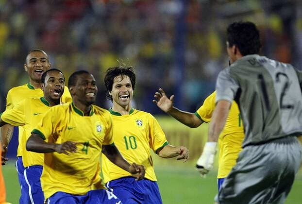 Diego (Brasilien, Mitte) jubelt mit seinen Teamkollegen über den Finaleinzug bei der Copa America 2007 Fußball Länderspiel Herren Copa America 2007, Südamerika, Südamerikameisterschaft, Amerika, Meisterschaft, Halbfinale Gruppe Maracaibo Begeisterung, Freude, Fußball Länderspiel Herren Copa America 2007, Südamerika, Südamerikameisterschaft, Amerika, Meisterschaft, Halbfinale Gruppe Maracaibo Begeisterung, Freude,