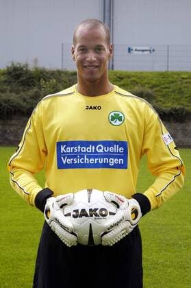 Torwart Stephan Loboue (SpVgg Greuther Fürth) Fußball 2. BL Herren Saison 2007 2008, Vorstellung, Pressetermin, Präsentation, Porträttermin, Porträt Fürth Fußball 2. BL Herren Saison 2007 2008, Vorstellung, Pressetermin, Präsentation, Porträttermin, Porträt Fürth