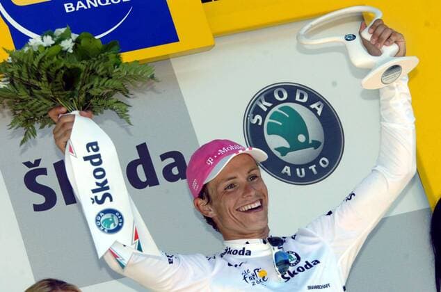 Linus Gerdemann (Deutschland T Mobile) gewinnt die 7. Etappe der Tour de France 2007 und schlüpft damit auch ins weiße Trikot des besten Nachwuchsfahrers - Radsport Herren Tour de France 2007, ProTour, Straßenradsport, Straße, Rad, Einzelbild 7. Etappe: Bourg en Bresse - Le Grand Bornand Freude, Radsport Herren Tour de France 2007, ProTour, Straßenradsport, Straße, Rad, Einzelbild 7. Etappe: Bourg en Bresse - Le Grand Bornand Freude,