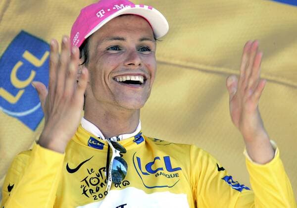 Linus Gerdemann (Deutschland T Mobile) gewinnt die 7. Etappe der Tour de France 2007 und schlüpft ins gelbe Trikot Radsport Herren Tour de France 2007, ProTour, Straßenradsport, Straße, Rad, Porträt 7. Etappe: Bourg en Bresse - Le Grand Bornand Glück, Freude, Radsport Herren Tour de France 2007, ProTour, Straßenradsport, Straße, Rad, Porträt 7. Etappe: Bourg en Bresse - Le Grand Bornand Glück, Freude,