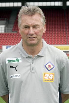 Trainer Benno Möhlmann (Eintracht Braunschweig) Fußball Herren Regionalliga Nord 2007 2008, 3. Liga, Präsentation, Pressetermin, Porträttermin Porträt Braunschweig Fußball Herren Regionalliga Nord 2007 2008, 3. Liga, Präsentation, Pressetermin, Porträttermin Porträt Braunschweig