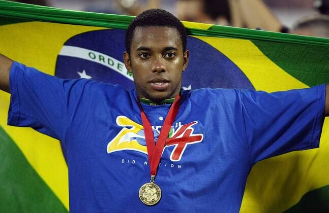 Robinho (Brasilien) bejubelt den Gewinn der Copa America 2007 mit der Landesfahne Fußball Länderspiel Herren Copa America 2007, Südamerika, Südamerikameisterschaft, Amerika Meisterschaft, Finale, Endspiel Einzelbild Maracaibo Freude, Fußball Länderspiel Herren Copa America 2007, Südamerika, Südamerikameisterschaft, Amerika Meisterschaft, Finale, Endspiel Einzelbild Maracaibo Freude,