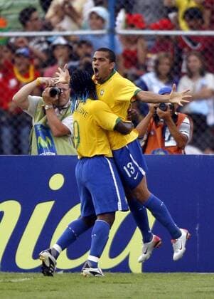 Daniel Alves (re.) und Vagner Love (beide Brasilien) jubeln -  Fußball Länderspiel Herren Copa Amerika 2007, Südamerika, Südamerikameisterschaft, Amerika Meisterschaft, Finale, Endspiel Gruppe Maracaibo Freude, Begeisterung, Fußball Länderspiel Herren Copa Amerika 2007, Südamerika, Südamerikameisterschaft, Amerika Meisterschaft, Finale, Endspiel Gruppe Maracaibo Freude, Begeisterung,