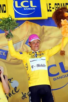Linus Gerdemann (Deutschland T Mobile) gewinnt die 7. Etappe der Tour de France 2007 und schlüpft damit ins gelbe Trikot des Gesamtführenden -  Radsport Herren Tour de France 2007, ProTour, Straßenradsport, Straße, Rad, Vdig Einzelbild 7. Etappe: Bourg en Bresse - Le Grand Bornand Freude, Radsport Herren Tour de France 2007, ProTour, Straßenradsport, Straße, Rad, Vdig Einzelbild 7. Etappe: Bourg en Bresse - Le Grand Bornand Freude,