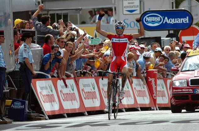 Mauricio Soler (Kolumbien Barloworld) gewinnt die 9. Etappe der Tour de France 2007 - Radsport Herren Tour de France 2007, ProTour, Straßenradsport, Straße, Rad Einzelbild 9. Etappe: Val d Isere - Briancon, dIsere Freude, Radsport Herren Tour de France 2007, ProTour, Straßenradsport, Straße, Rad Einzelbild 9. Etappe: Val d Isere - Briancon, dIsere Freude,