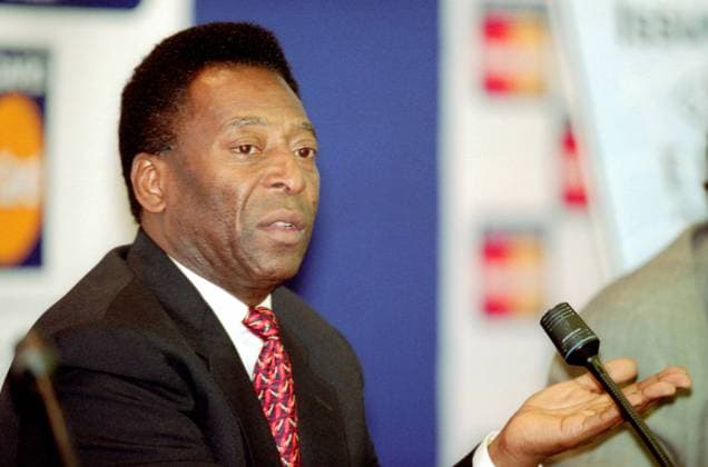 Pele (Brasilien) während der Pressekonferenz zur Endrundenauslosung der EM 2000 in Brüssel Fußball Herren Vorschau 1999 EM 2000, Auslosung Ziehung Gruppenauslosung Gruppenziehung auslosen losen Vneg Porträt Brüssel Fußball Herren Vorschau 1999 EM 2000, Auslosung Ziehung Gruppenauslosung Gruppenziehung auslosen losen Vneg Porträt Brüssel