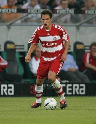 Mats Hummels (Bayern) am Ball Fußball 1. BL Herren Saisonvorbereitung 2007 2008, Vorbereitung, Saison, Test, Testspiel, FC Bayern München Einzelbild Mönchengladbach Dynamik, Fußball 1. BL Herren Saisonvorbereitung 2007 2008, Vorbereitung, Saison, Test, Testspiel, FC Bayern München Einzelbild Mönchengladbach Dynamik,