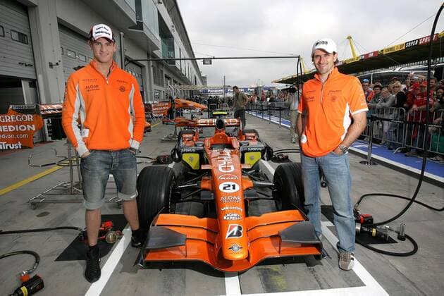 Adrian Sutil (li.) und Markus Winkelhock (beide Deutschland Spyker) vor ihrem Boliden -  Motorsport Herren Großer Preis von Europa 2007, Formel 1 WM, F1, F, GP Gruppe Nürburgring Nürburg Motorsport Herren Großer Preis von Europa 2007, Formel 1 WM, F1, F, GP Gruppe Nürburgring Nürburg