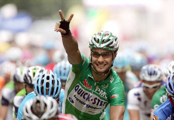 Tom Boonen (Belgien Quick Step Innergetic, Mitte) gewinnt die 12. Etappe der Tour de France 2007 Radsport Herren Tour de France 2007, ProTour, Straßenradsport, Straße, Rad, Einzelbild 12. Etappe: Montpellier - Castres Glück, Freude, Radsport Herren Tour de France 2007, ProTour, Straßenradsport, Straße, Rad, Einzelbild 12. Etappe: Montpellier - Castres Glück, Freude,