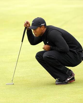 Eldrick Tiger Woods (USA) in schwarzer Nike Kollektion -  (LON2007072117) Golf Herren The British Open Championship 2007, PGA European Tour Einzelbild Carnoustie Golf Herren The British Open Championship 2007, PGA European Tour Einzelbild Carnoustie