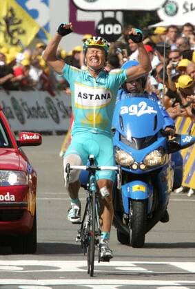 Alexandre Vinokourov (Kasachstan Astana) gewinnt die 15. Etappe der Tour de France 2007 von Foix nach Loudenvielle le Louron Radsport Herren Tour de France 2007, ProTour, Straßenradsport, Straße, Rad Einzelbild 15. Etappe: Foix - Loudenvielle le Louron Freude, Begeisterung, Radsport Herren Tour de France 2007, ProTour, Straßenradsport, Straße, Rad Einzelbild 15. Etappe: Foix - Loudenvielle le Louron Freude, Begeisterung,
