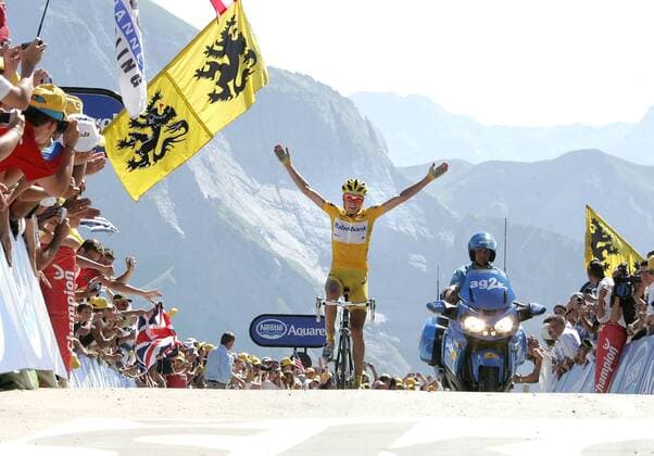 Mickael Rasmussen (Dänemark Rabobank) - Etappensieger auf dem Col dAubisque Radsport Herren Tour de France 2007, ProTour, Straßenradsport, Straße, Rad Totale 16. Etappe: Orthez - Col d Aubisque, dAubisque Freude, Radsport Herren Tour de France 2007, ProTour, Straßenradsport, Straße, Rad Totale 16. Etappe: Orthez - Col d Aubisque, dAubisque Freude,