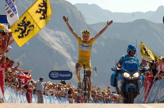 Mickael Rasmussen (Dänemark Rabobank) gewinnt die 16. Etappe der Tour de France 2007 - Radsport Herren Tour de France 2007, ProTour, Straßenradsport, Straße, Rad, Totale 16. Etappe: Orthez - Col d Aubisque Freude, Begeisterung, Radsport Herren Tour de France 2007, ProTour, Straßenradsport, Straße, Rad, Totale 16. Etappe: Orthez - Col d Aubisque Freude, Begeisterung,