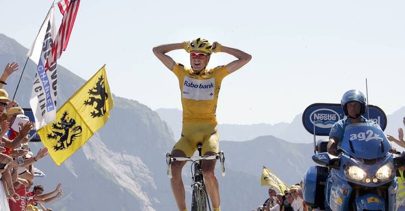 Mickael Rasmussen (Dänemark Rabobank) gewinnt die 16. Etappe der Tour de France 2007 Radsport Herren Tour de France 2007, ProTour, Straßenradsport, Straße Gruppe 16. Etappe: Orthez - Col dAubisque, d Aubisque Radsport Herren Tour de France 2007, ProTour, Straßenradsport, Straße Gruppe 16. Etappe: Orthez - Col dAubisque, d Aubisque