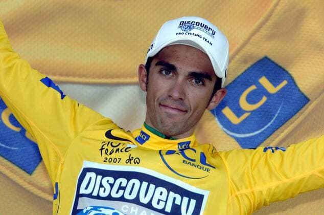 Alberto Contador (Spanien Discovery Channel) übernimmt nach der 17. Etappe der Tour de France 2007 das gelbe Trikot des Gesamtführenden - Radsport Herren Tour de France 2007, ProTour, Straßenradsport, Straße, Rad, Porträt 17. Etappe: Pau - Castelsarrasin Radsport Herren Tour de France 2007, ProTour, Straßenradsport, Straße, Rad, Porträt 17. Etappe: Pau - Castelsarrasin