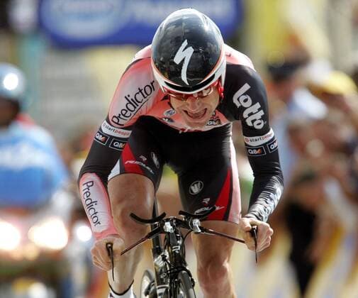 Cadel Evans (Australien Predictor Lotto) Radsport Herren Tour de France 2007, ProTour, Straßenradsport, Straße, Rad, Zeitfahren, Einzelzeitfahren Einzelbild 19. Etappe: Cognac - Angouleme Dynamik, Radsport Herren Tour de France 2007, ProTour, Straßenradsport, Straße, Rad, Zeitfahren, Einzelzeitfahren Einzelbild 19. Etappe: Cognac - Angouleme Dynamik,