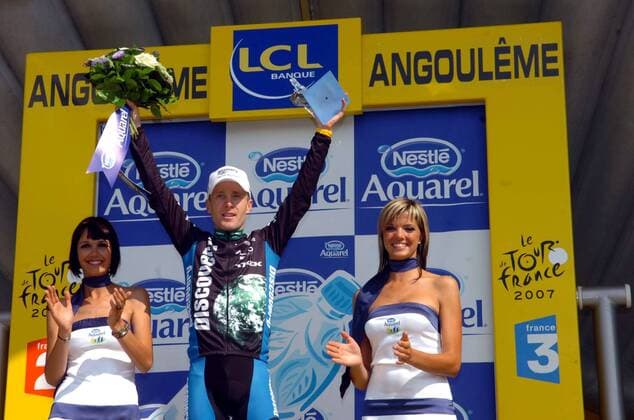 Levi Leipheimer (USA Discovery Channel) gewinnt das Zeitfahren bei der 19. Etappe der Tour de France 2007 - Radsport Herren Tour de France 2007, ProTour, Straßenradsport, Straße, Rad, Zeitfahren, Einzelzeitfahren Gruppe 19. Etappe: Cognac - Angouleme Freude, Radsport Herren Tour de France 2007, ProTour, Straßenradsport, Straße, Rad, Zeitfahren, Einzelzeitfahren Gruppe 19. Etappe: Cognac - Angouleme Freude,