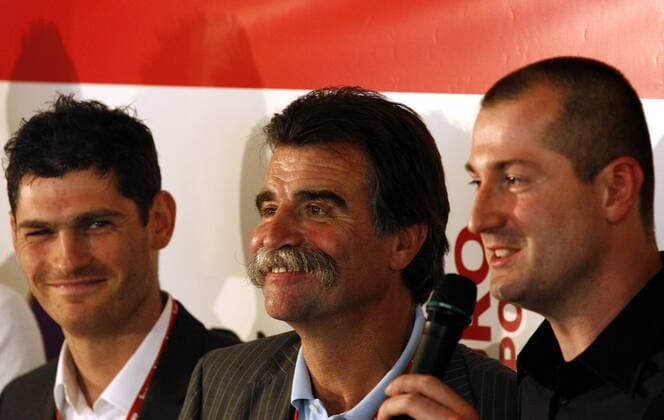 Regisseur Winfried Oelsner (re.) präsentiert mit dem Nationalteam seinen Dokumentarfilm Projekt Gold über die WM 2007, hier mit Bundestrainer Heiner Brand (Mitte) und Torwart Henning Fritz (alle Deutschland) Handball Herren Filmpremiere Projekt Gold 2007, Filmpremieren, Premiere, Nationalteam Gruppe Dresden Freude, Handball Herren Filmpremiere Projekt Gold 2007, Filmpremieren, Premiere, Nationalteam Gruppe Dresden Freude,