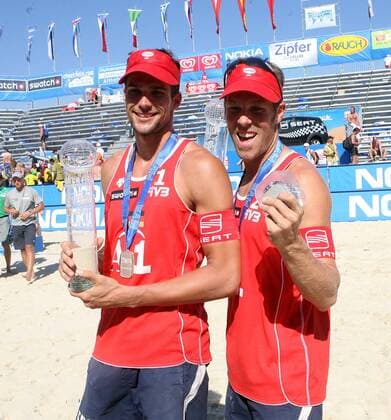 Eric Koreng (li.) und David Klemperer (beide Deutschland) jubeln über den zweiten Platz beim Grand Slam in Klagenfurt 2007 Beachvolleyball Herren Beach World Tour 2007, Grand Slam, Worldtour Gruppe Klagenfurt Freude, Beachvolleyball Herren Beach World Tour 2007, Grand Slam, Worldtour Gruppe Klagenfurt Freude,