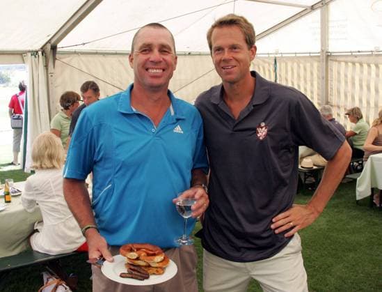 Ivan Lendl (USA, li.) und Stefan Edberg (Schweden) im Buffet Zelt des Adidas Golfturnieres 2007 in Herzogenaurach Golf Herren Adidas Golfturnier 2007, Prominentengolf Gruppe Herzogenaurach Freude, Golf Herren Adidas Golfturnier 2007, Prominentengolf Gruppe Herzogenaurach Freude,