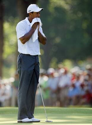 Eldrick Tiger Woods (USA) verschwitzt -  (TUL2007080928) Golf Herren 89. PGA Championship 2007, Tour Einzelbild Southern Hills Country Club Tulsa Golf Herren 89. PGA Championship 2007, Tour Einzelbild Southern Hills Country Club Tulsa