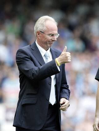 Trainer Sven Göran Eriksson (Manchester City) - thumbs up -  Fußball Herren English Premier League 2007 2008, 1. Englische Liga, Manchester City Einzelbild London Freude, Fußball Herren English Premier League 2007 2008, 1. Englische Liga, Manchester City Einzelbild London Freude,