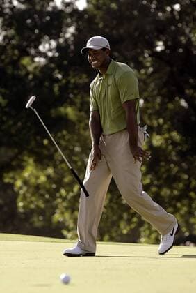 Eldrick Tiger Woods (USA) verpasst knapp einen neuen Rundenrekord mit 63 Schlägen bei einem Major Turnier (Serie 3 3) - (Icon3691158) Golf Herren 89. PGA Championship 2007, Tour Einzelbild Southern Hills Country Club Tulsa Golf Herren 89. PGA Championship 2007, Tour Einzelbild Southern Hills Country Club Tulsa EDITORIAL USE ONLY
