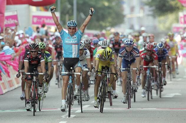 Erik Zabel (Deutschland Milram, 3.v.li..) gewinnt die dritte Etappe der Deutschland Tour 2007 Radsport Herren Deutschland Tour 2007, Deutschlandtour, ProTour, Straßenradsport, Straße, Rad, Vdig Gruppe 3. Etappe: Pforzheim - Offenburg Freude, Begeisterung, Radsport Herren Deutschland Tour 2007, Deutschlandtour, ProTour, Straßenradsport, Straße, Rad, Vdig Gruppe 3. Etappe: Pforzheim - Offenburg Freude, Begeisterung,
