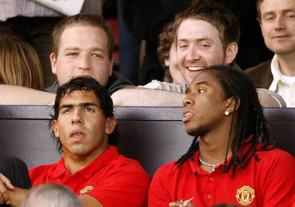 Carlos Tevez (li.) und Anderson (beide Manchester United) - EDITORIAL USE ONLY. No use with unauthorised audio, video, data, fixture lists, club league logos or live services. Online in-match use limited to 120 images, no video emulation. No use in betting, games or single club league player publications. Fußball Herren English Premier League 2007 2008, 1. Englische Liga, Manchester United, ManU Gruppe Manchester Fußball Herren English Premier League 2007 2008, 1. Englische Liga, Manchester United, ManU Gruppe Manchester