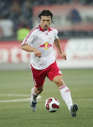 Niko Kovac (Salzburg) am Ball Fußball EC 1 Herren Champions League Qualifikation 2007 2008, SV Red Bull Salzburg, RedBull, RB Einzelbild o0 Liga Österreich Salzburg Dynamik, Fußball EC 1 Herren Champions League Qualifikation 2007 2008, SV Red Bull Salzburg, RedBull, RB Einzelbild o0 Liga Österreich Salzburg Dynamik,