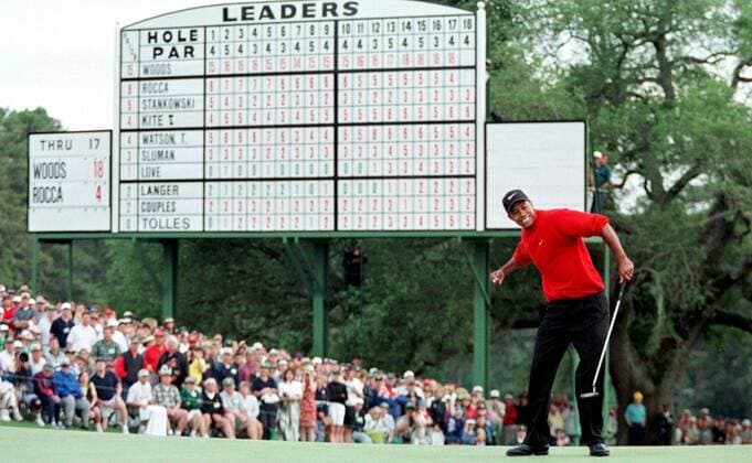 Eldrick Tiger Woods (USA) gewinnt das Masters 1997 und ist damit jüngster Champion in Augusta -  (AUG97041301) Golf Herren Masters Tournament 1997, PGA Tour, Totale Augusta Freude, Golf Herren Masters Tournament 1997, PGA Tour, Totale Augusta Freude,
