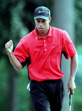 Eldrick Tiger Woods (USA) jubelt -  (AUG97041304) Golf Herren Masters Tournament 1997, PGA Tour, Einzelbild Augusta Freude, Golf Herren Masters Tournament 1997, PGA Tour, Einzelbild Augusta Freude,