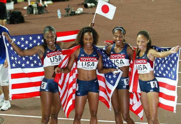 Staffel der USA, Weltmeister 2007 über 4x400m, v.li.: DeeDee Trotter, Sanya Richards, Mary Wineberg und Allyson Felix Leichtathletik WM Damen WM 2007, Nationaltrikot, 4x400m, 4 x 400 m, 400m, Meter, Staffel, Staffellauf Gruppe Osaka Glück, Freude, Begeisterung, Leichtathletik WM Damen WM 2007, Nationaltrikot, 4x400m, 4 x 400 m, 400m, Meter, Staffel, Staffellauf Gruppe Osaka Glück, Freude, Begeisterung,