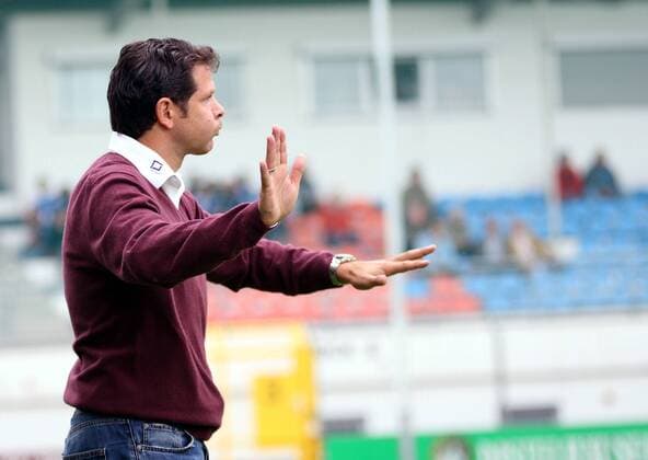 Trainer Andreas Möller (Aschaffenburg) gibt Anweisungen Fußball Herren Oberliga Hessen 2007 2008, SV Viktoria Aschaffenburg Einzelbild Aschaffenburg Fußball Herren Oberliga Hessen 2007 2008, SV Viktoria Aschaffenburg Einzelbild Aschaffenburg