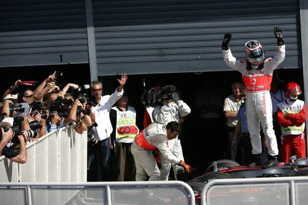 Fernando Alonso (Spanien McLaren Mercedes, re.) sichert sich die Pole Position beim GP Italien 2007 -  Motorsport Grand Prix Herren Großer Preis von Italien 2007, Formel 1 Weltmeisterschaft, F1, F, GP, WM, Qualifying Totale Monza Freude, Motorsport Grand Prix Herren Großer Preis von Italien 2007, Formel 1 Weltmeisterschaft, F1, F, GP, WM, Qualifying Totale Monza Freude,