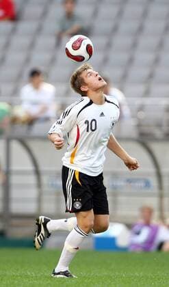Toni Kroos (Deutschland U17) am Ball Fußball WM Herren U17 WM 2007, U 17, Länderspiel, Spiel um Platz Drei, Nationalmannschaft, Nationaltrikot Einzelbild Junioren Seoul Dynamik, Fußball WM Herren U17 WM 2007, U 17, Länderspiel, Spiel um Platz Drei, Nationalmannschaft, Nationaltrikot Einzelbild Junioren Seoul Dynamik,