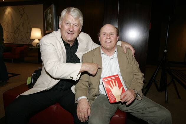 Max Lorenz (li.) und HSV Legende Gert Dörfel (beide Deutschland) bei der Nacht der Legenden Fußball Herren Tag der Legenden 2007, Ex Ehemaliger Ehemalige Ehemalig, Vdig o0 Gala Gruppe o0 Schmidts Tivoli Hamburg Fußball Herren Tag der Legenden 2007, Ex Ehemaliger Ehemalige Ehemalig, Vdig o0 Gala Gruppe o0 Schmidts Tivoli Hamburg