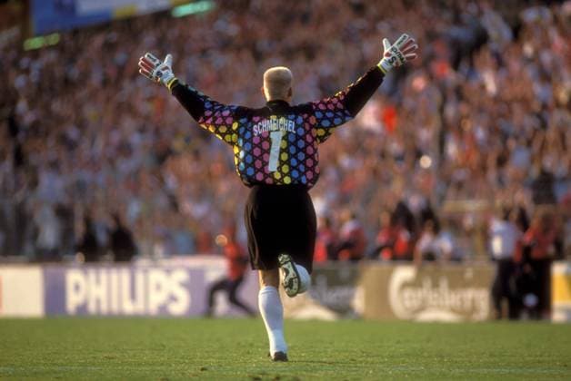 Fußball, EM Finale 1992 in Göteborg, Dänemark - Deutschland 2:0 Torwart Peter Schmeichel (Dänemark) - Torjubel Fußball Länderspiel Herren EM 1992, Nationalmannschaft, Nationaltrikot, Finale, Endspiel Einzelbild Göteborg Begeisterung, Freude, Fußball Länderspiel Herren EM 1992, Nationalmannschaft, Nationaltrikot, Finale, Endspiel Einzelbild Göteborg Begeisterung, Freude,